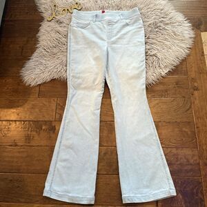 Spanx Jeans Size Large Pull-On Retro Light Wash Flare Stretch Jeans #20348R